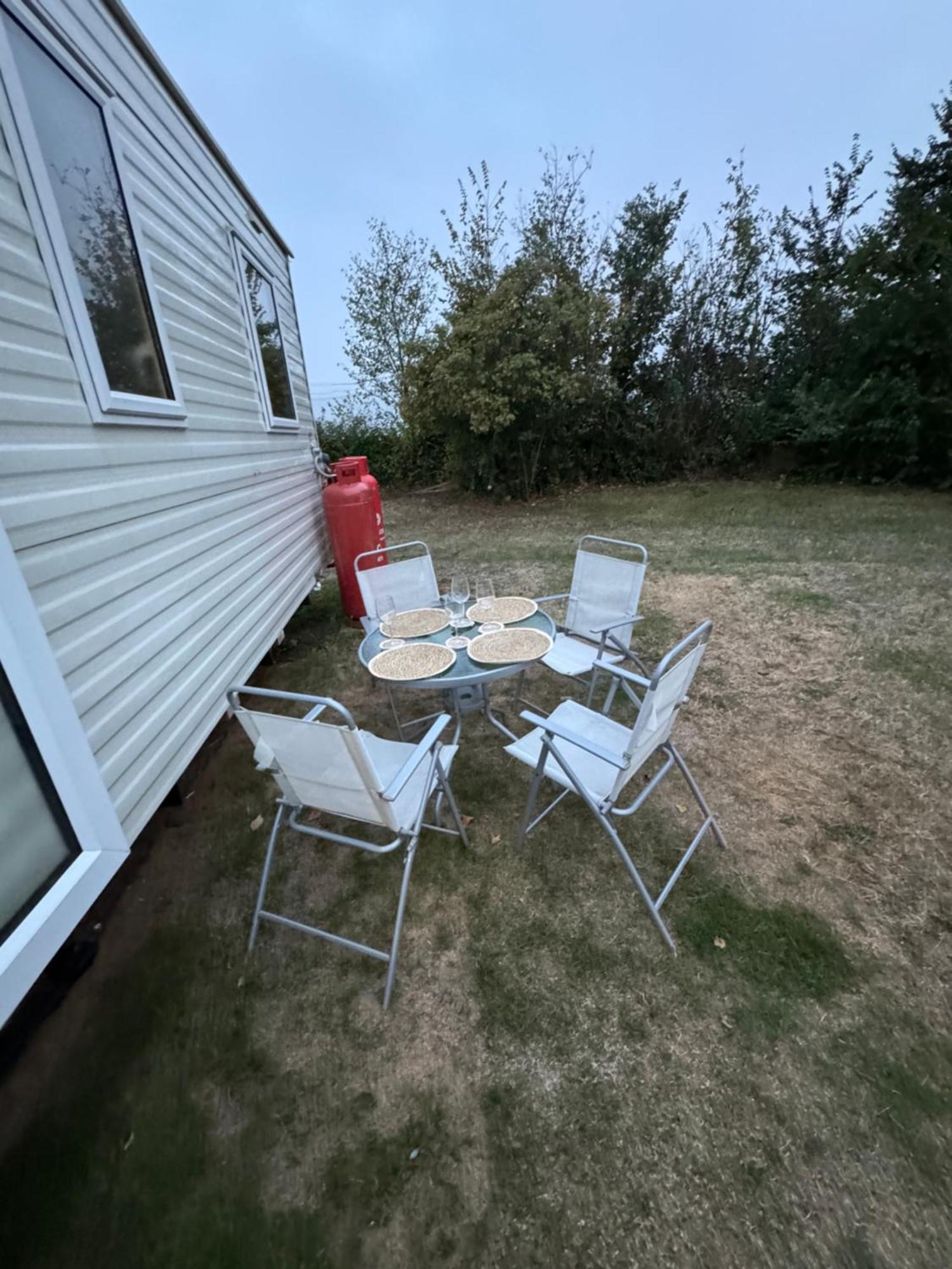 Meadowside Caravan Hire Haven Kent Coast Holiday home Allhallows
